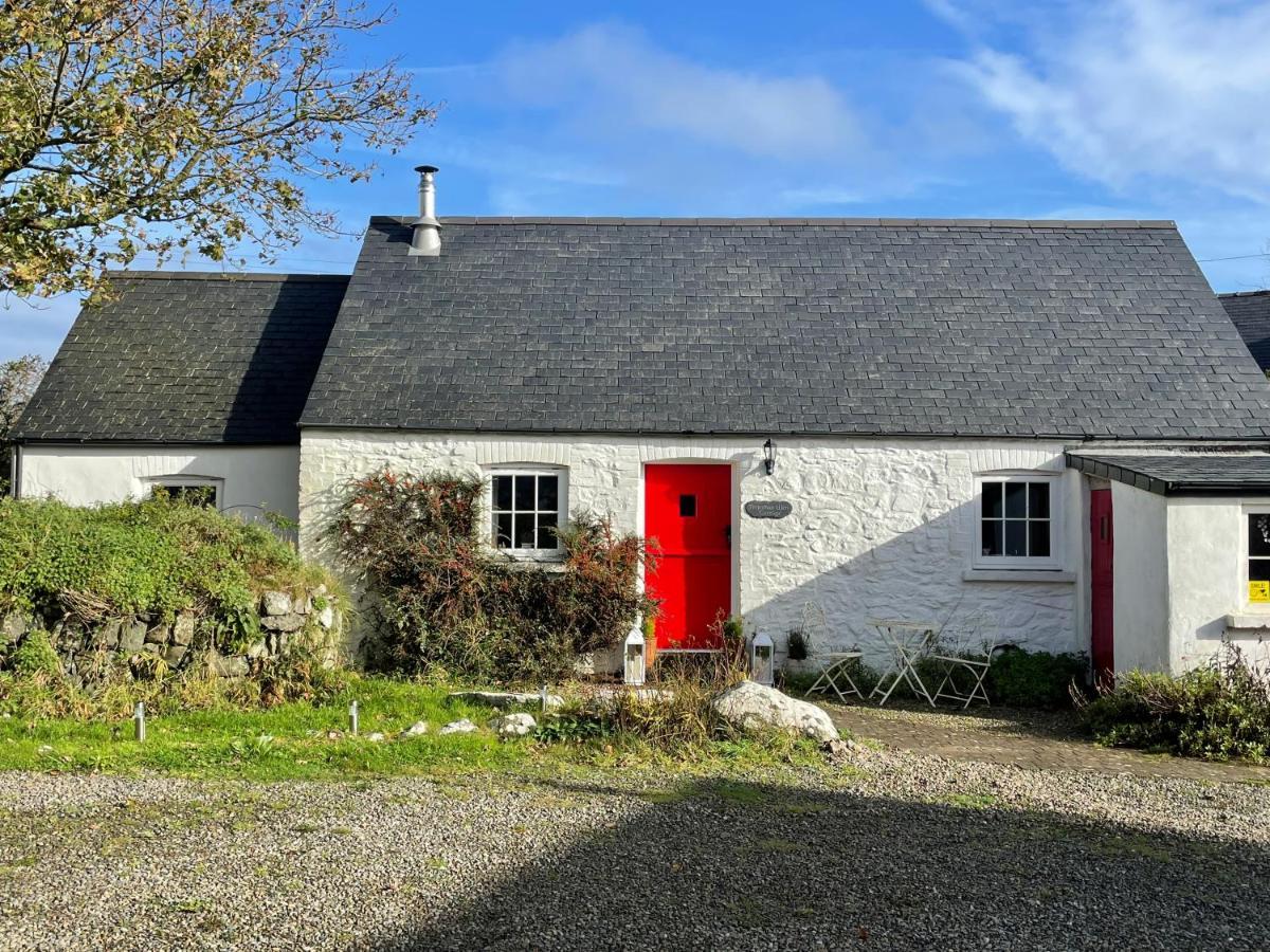 The Dairy @ Trefechan Wen Goodwick Kültér fotó