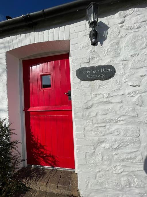 The Dairy @ Trefechan Wen Goodwick Kültér fotó